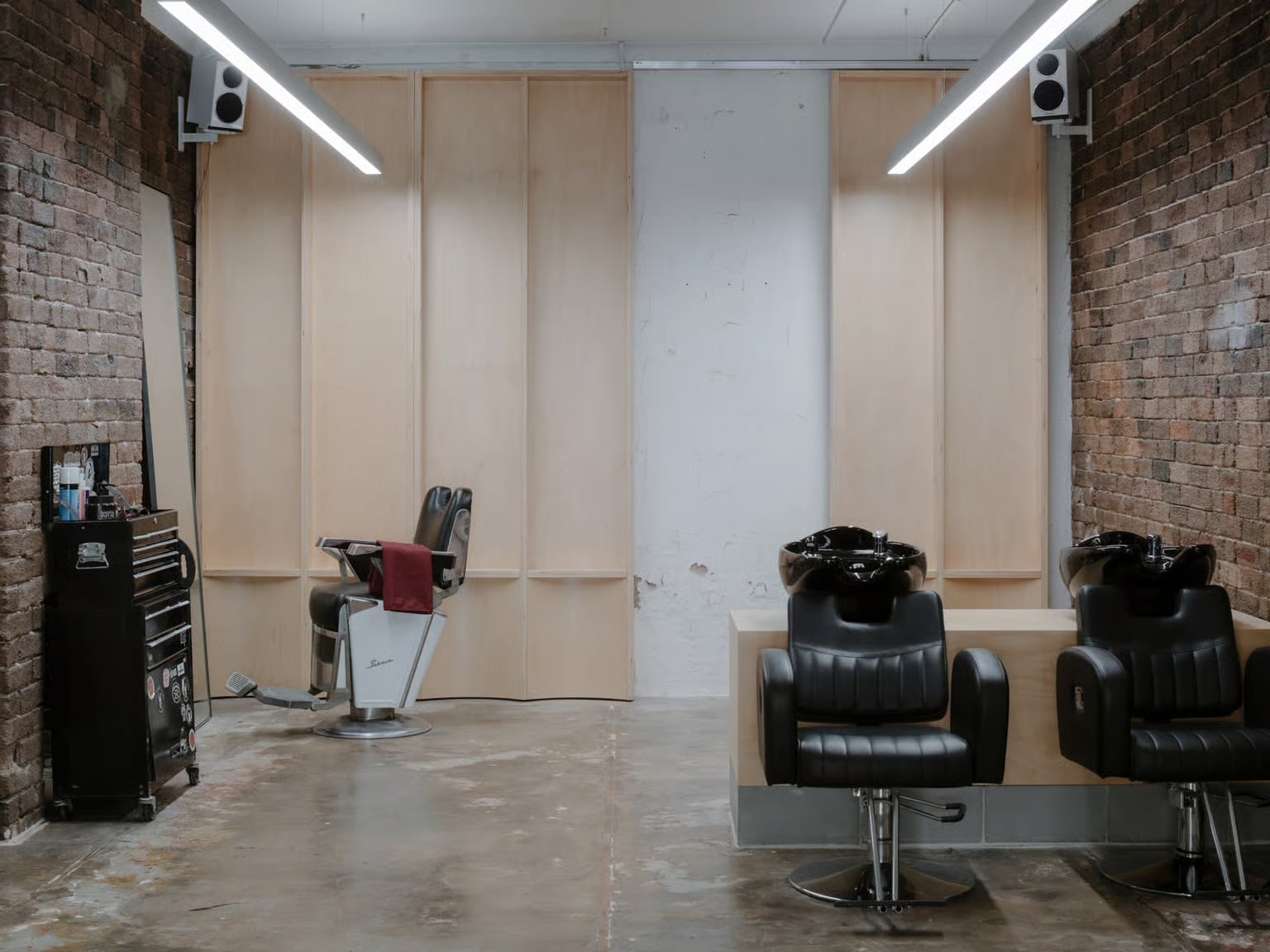 Barber chair for rent in Potts Point, Sydney